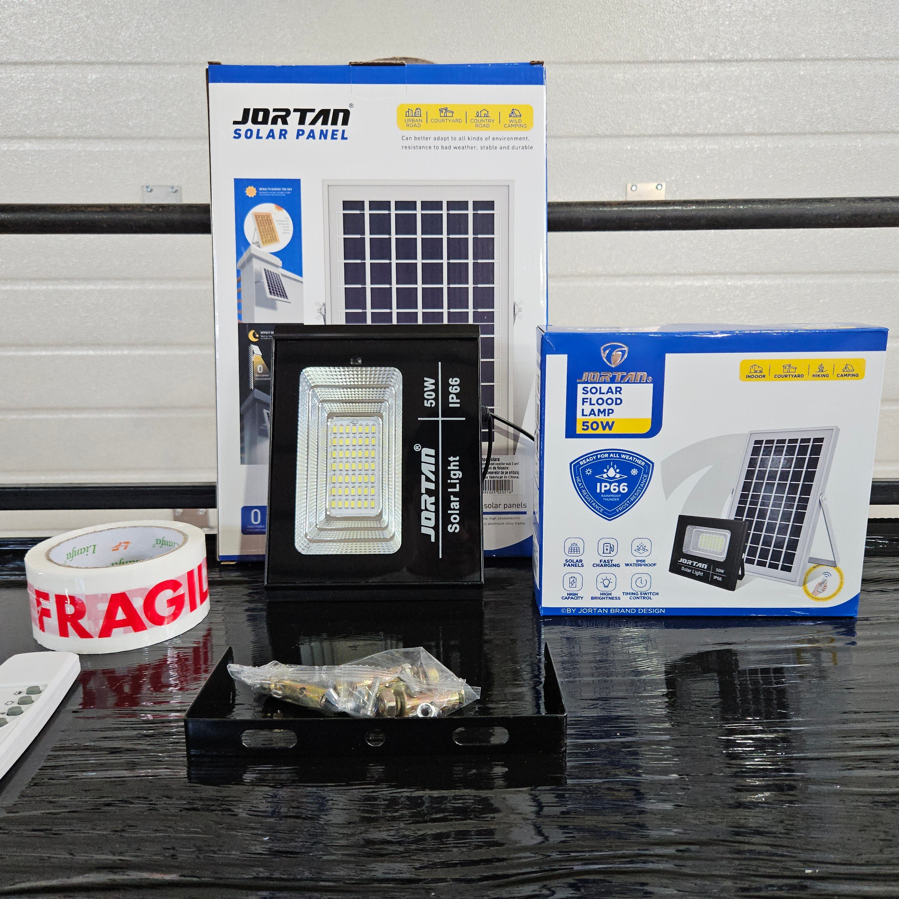 Set 4 Proiectoare Solare Jortan 50w + Panou Solar + Kit Montaj