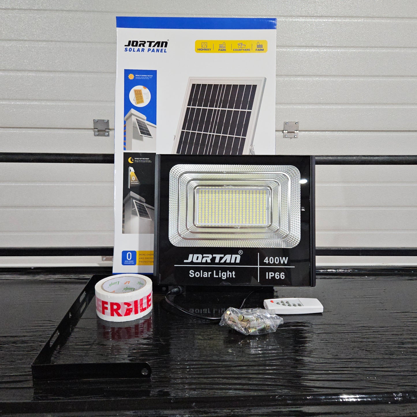 Proiector Solar Jortan 400W Lampa cu Incarcare Solara cu Panou Solar Kit Montaj