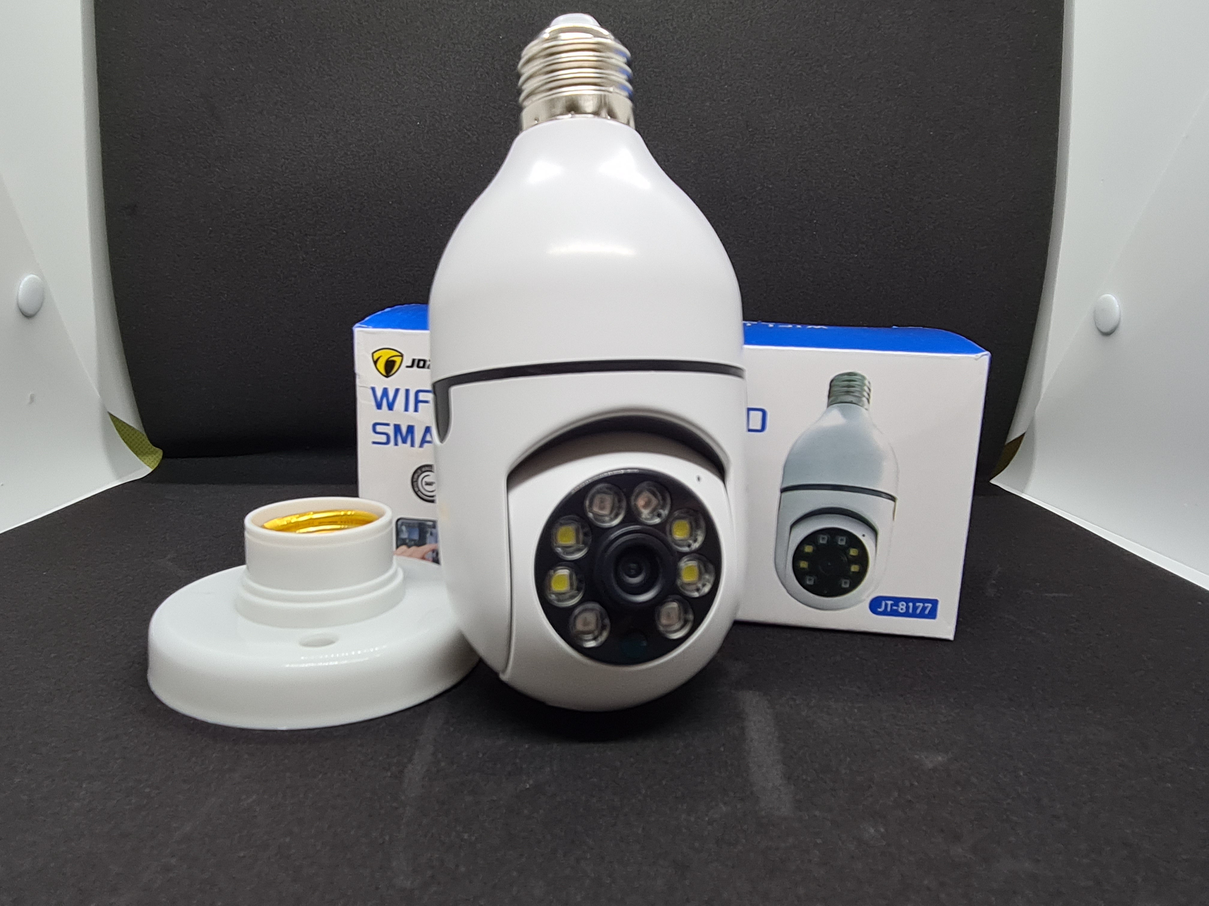 Camera IP, WI-FI, HD, Smart-Bulb, tip bec cu Senzor de Miscare si Aplicatie Telefon