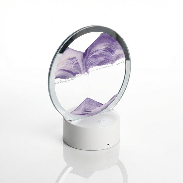 Lampă Decorativă 3D Illusion cu Nisip Mișcător și LED RGB, Efect Clepsidră, Alimentare USB/Baterii, 16x19 cm, Alb/Mov