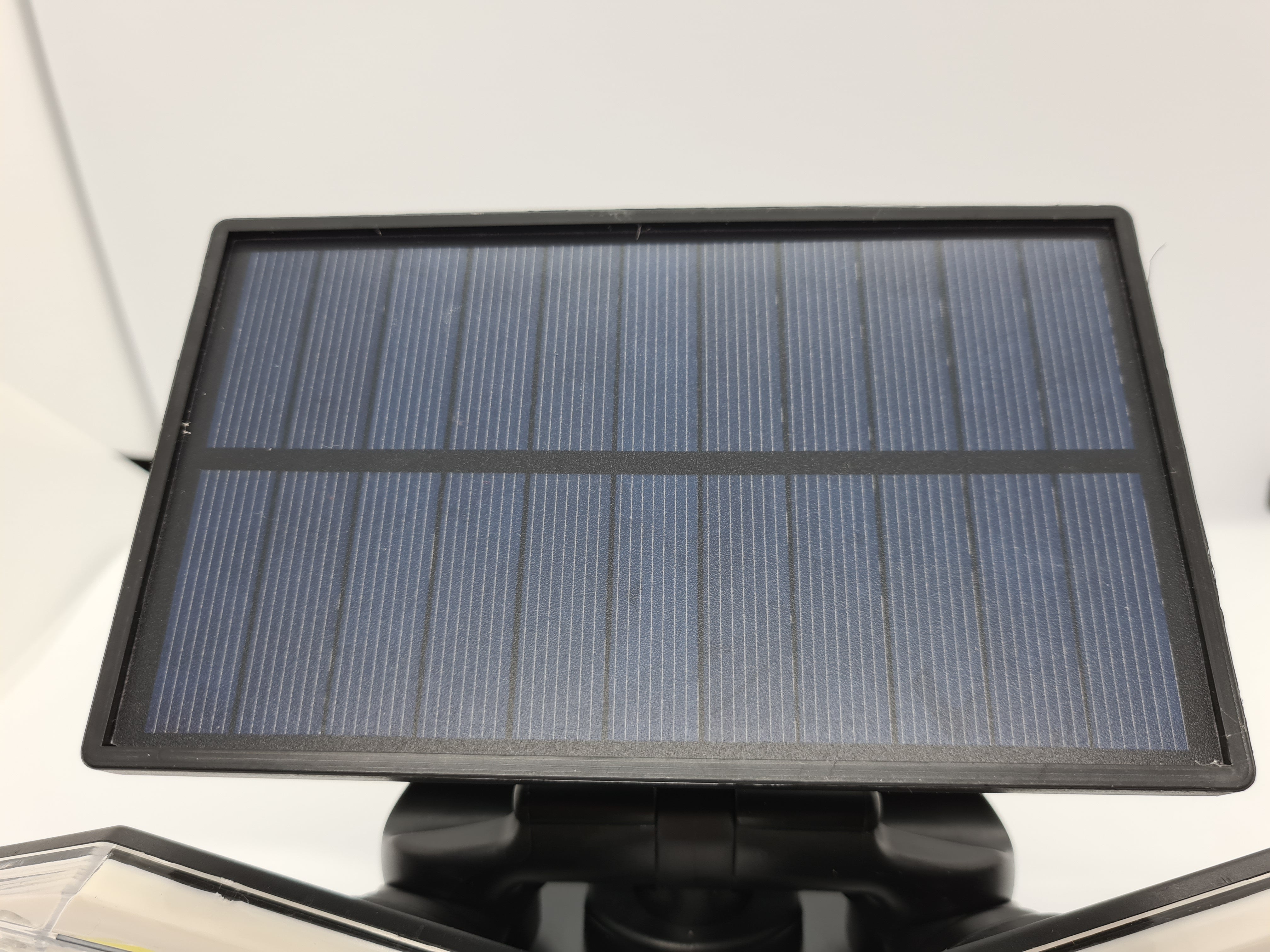 Lampa Solară 150W cu LED-uri COB și Senzor de Mișcare FLY01, Autonomie 12-14 ore