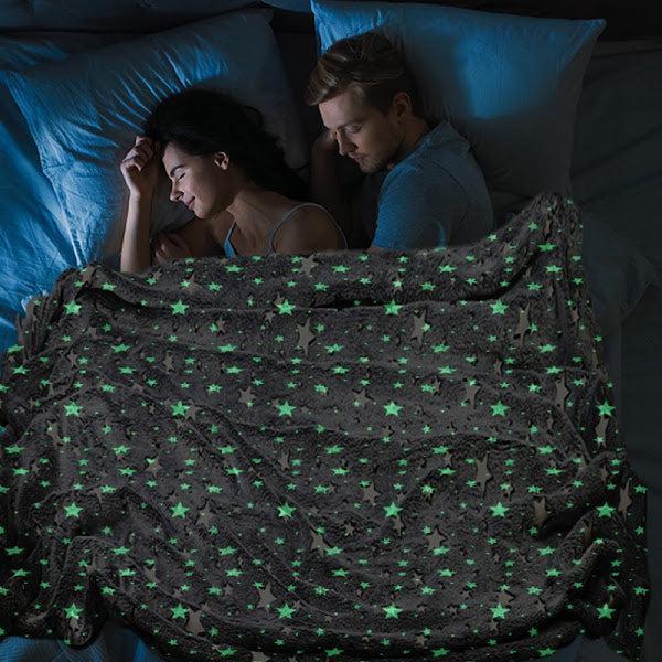 Pătură Copii Luminoasă Fosforescentă, 90 x 180 cm – Stelute Glow in the Dark